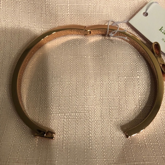 **Final Markdown**Kate Spade Bracelet/Earring Set - Picture 8 of 8